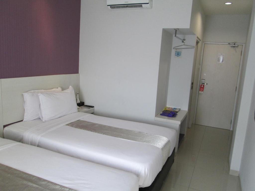 Vio Surapati Bandung Hotel Phòng bức ảnh